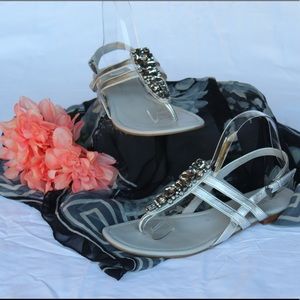 Vera Wang Jeweled Embellished Sandals size 9